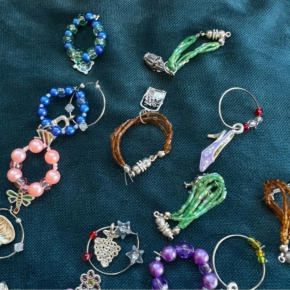 23 ASSORTED WINE CHARMS SOME MATCHING EUC